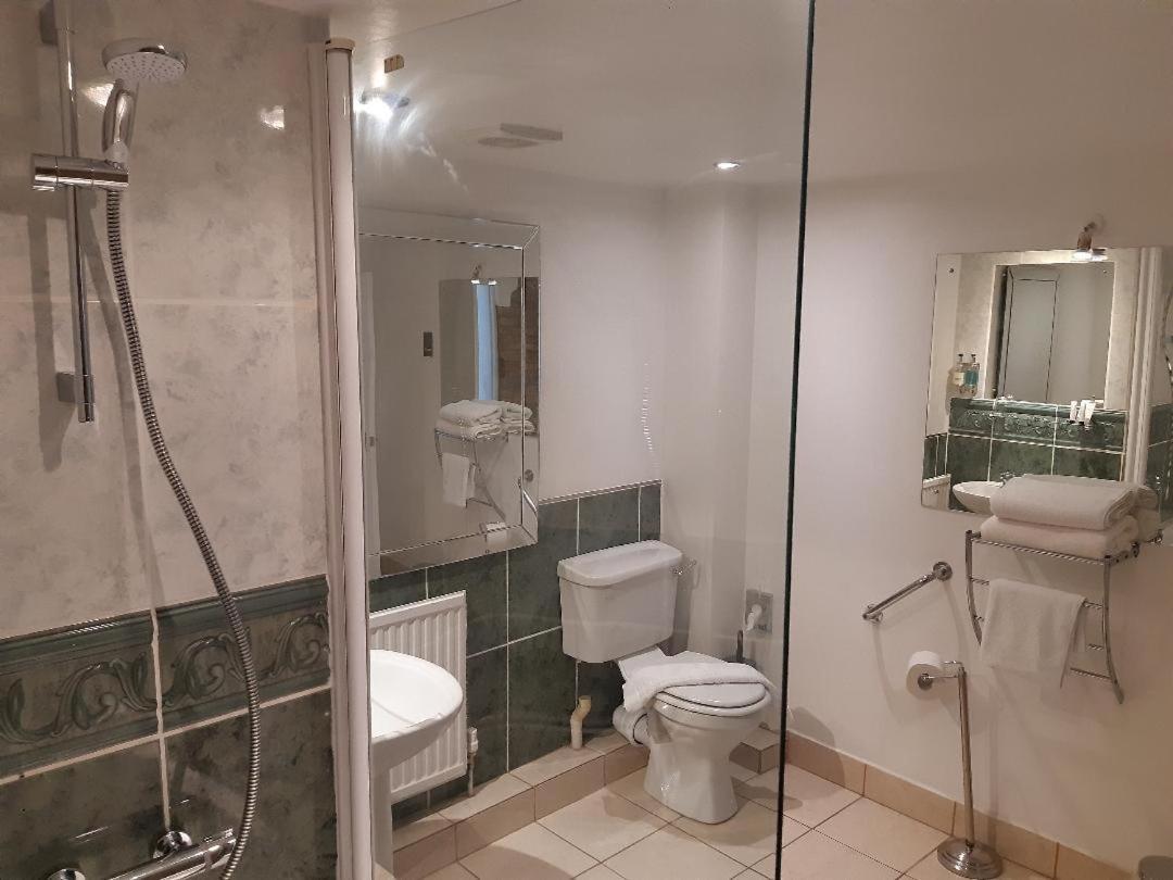 The Conigre Hotel Melksham Ngoại thất bức ảnh