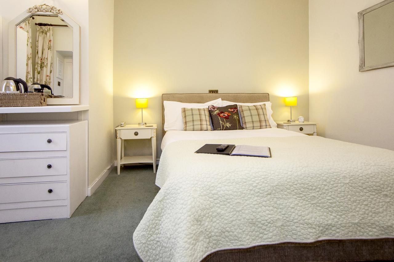 The Conigre Hotel Melksham Ngoại thất bức ảnh