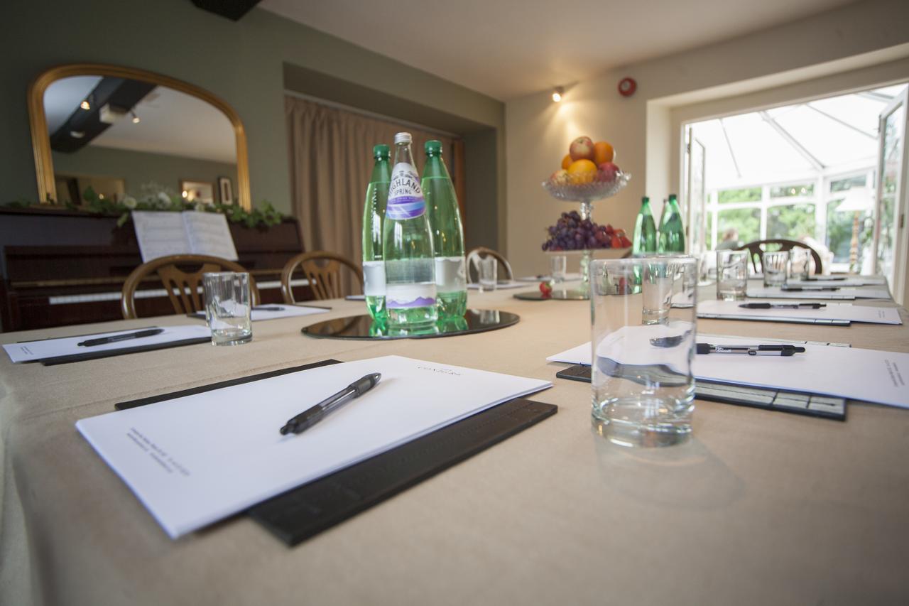 The Conigre Hotel Melksham Ngoại thất bức ảnh